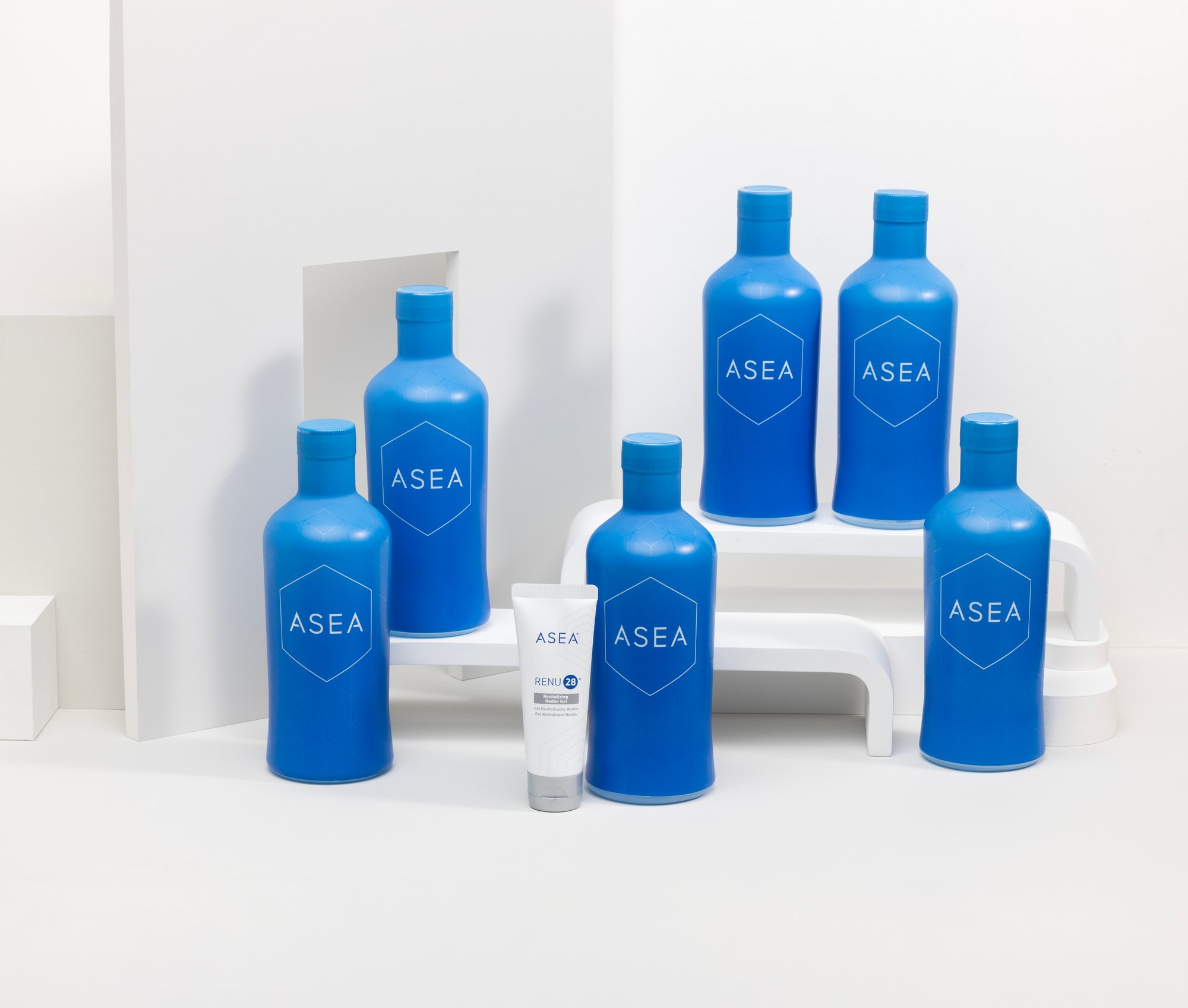 Universal_REDOX Essentials Bundle_Beauty Hero 3